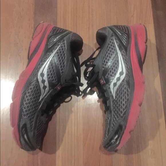 Saucony Sneakers - Picture 2 of 4